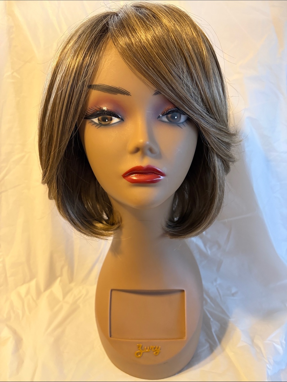 Raquel Welch Upstage Wig